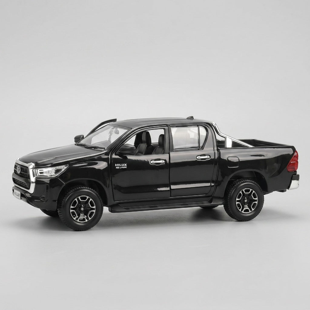 Exquisite Diecast Toyota Hilux Model Car – Premium Alloy Collectible (1:27 Scale)